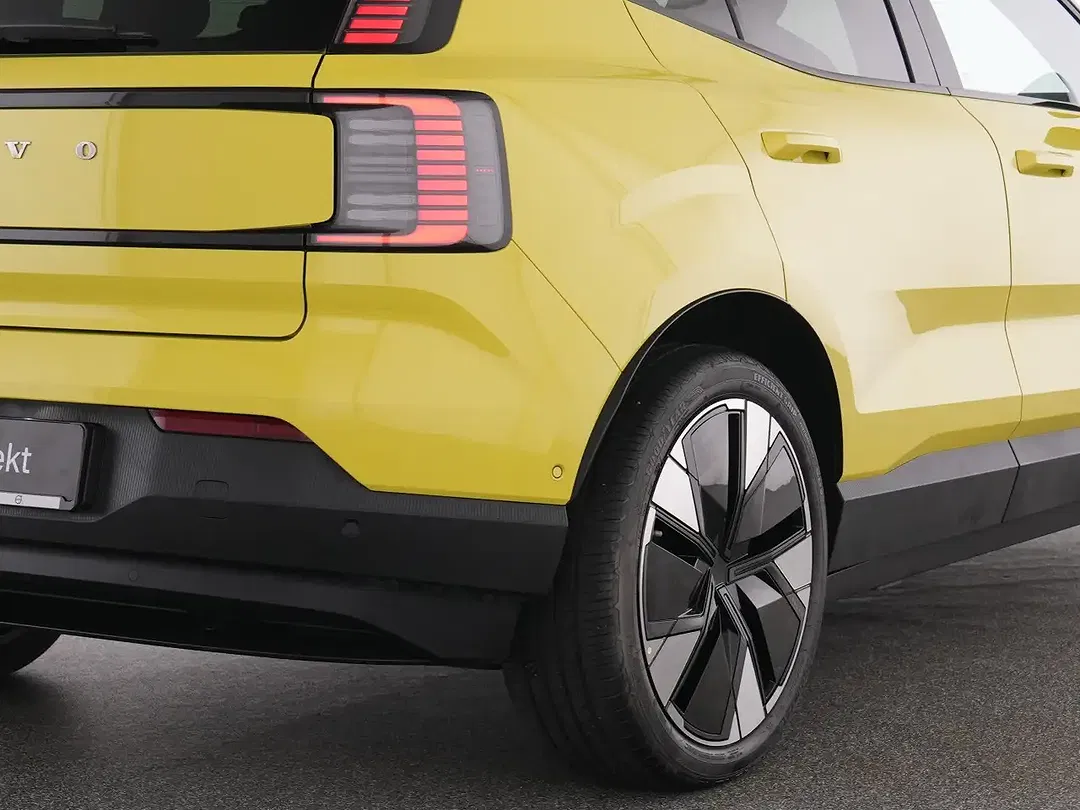 Volvo EX30 EV Ultra - Thumbnail 10