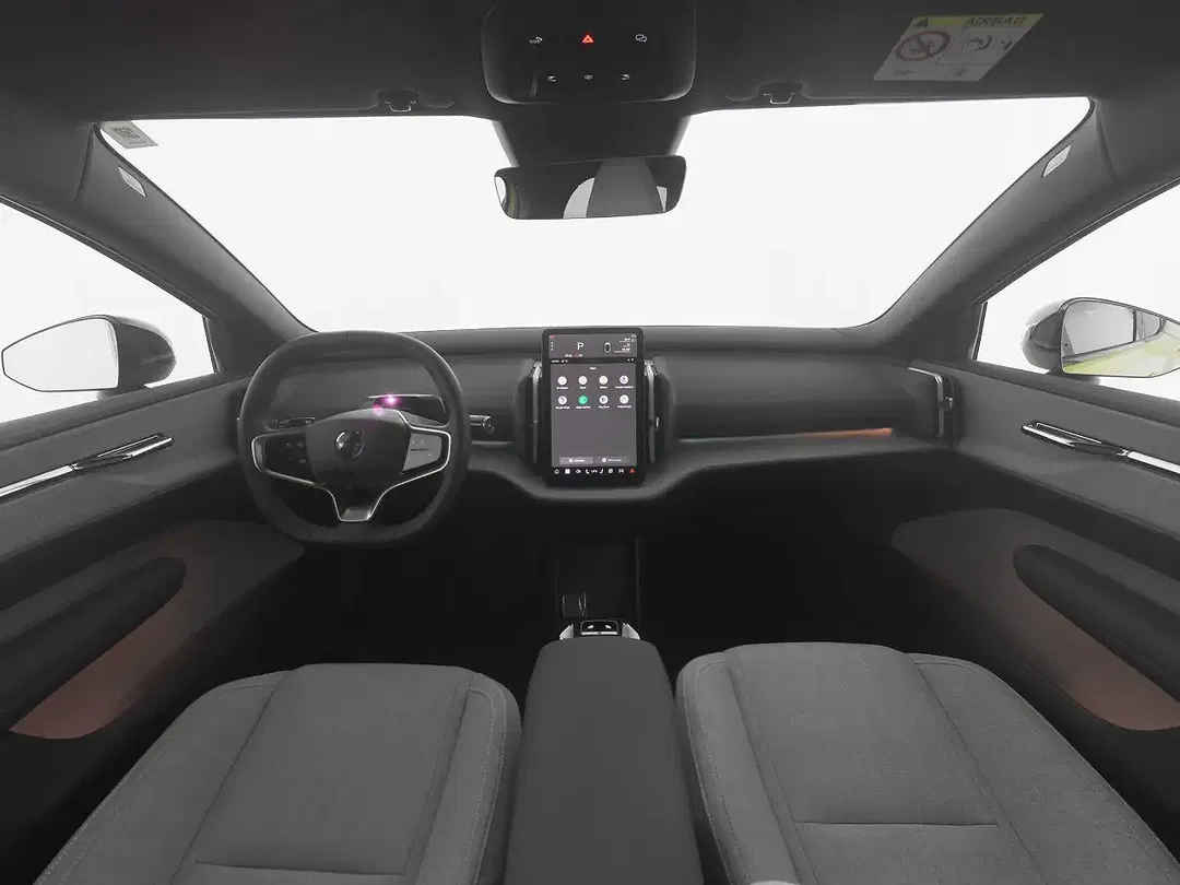 Volvo EX30 EV Ultra - Thumbnail 4
