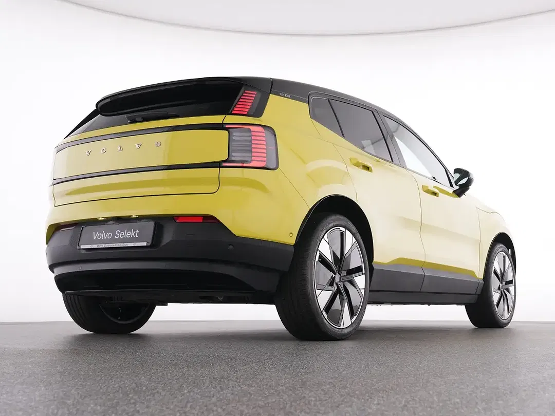 Volvo EX30 EV Ultra - Thumbnail 8