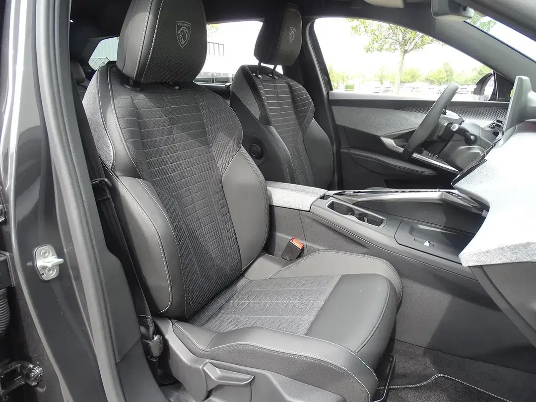 Peugeot 5008 145 Hybrid GT - Thumbnail 12