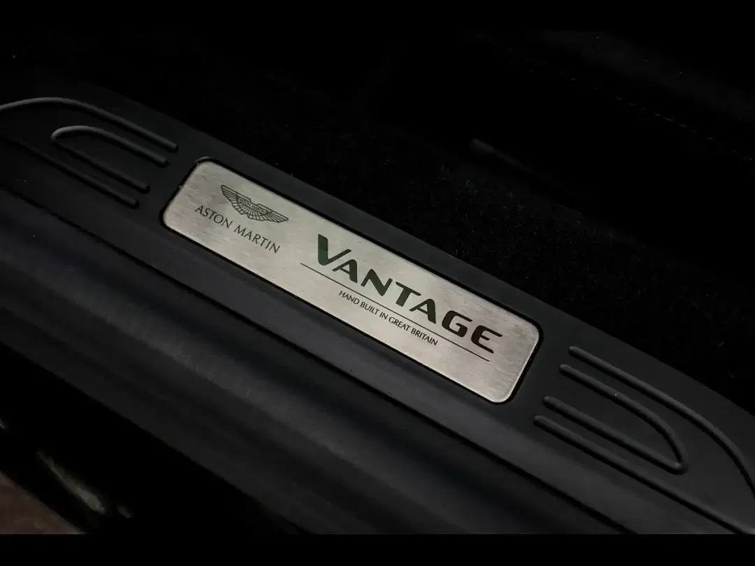 Aston Martin V8 Coupe - foto 15