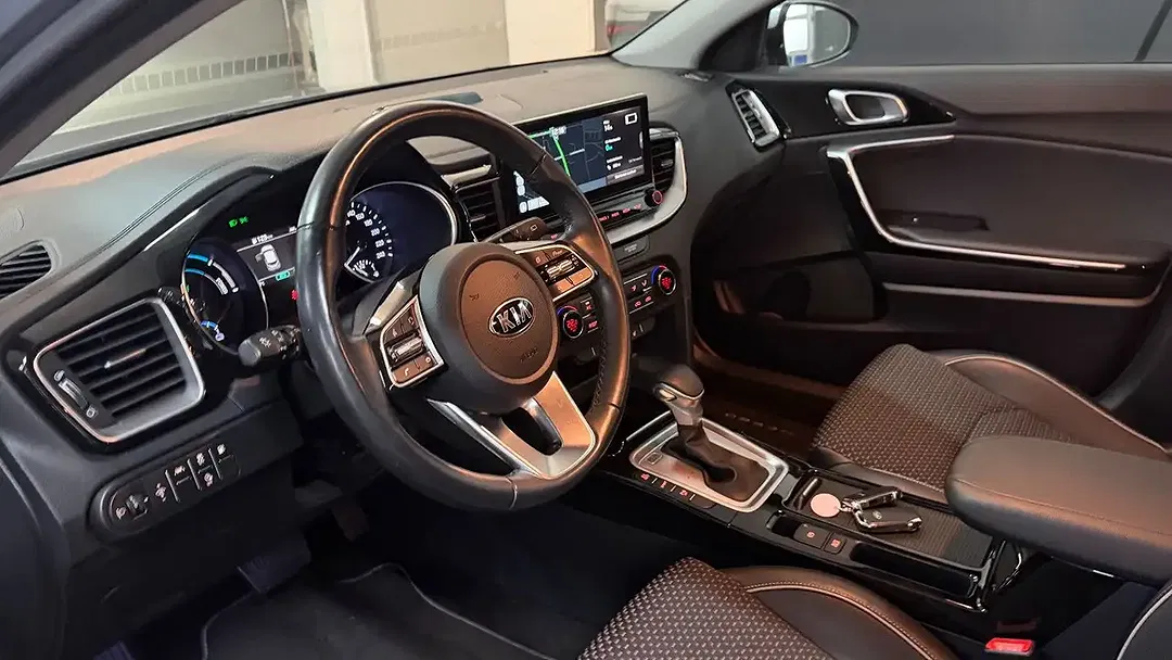 Kia XCeed PHEV Hybrid Vision - Thumbnail 15