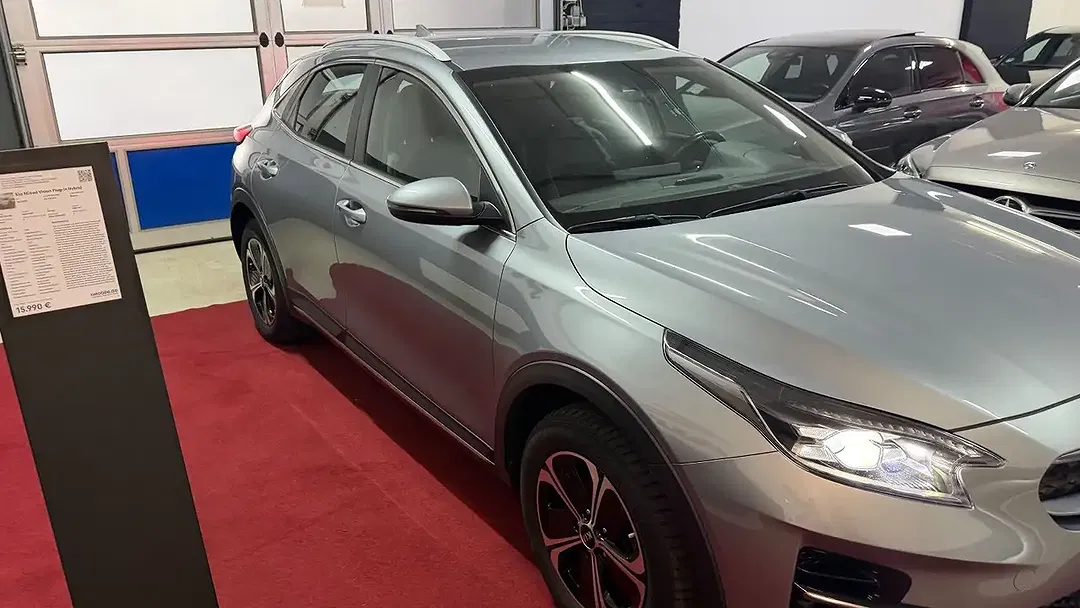Kia XCeed PHEV Hybrid Vision - Thumbnail 5
