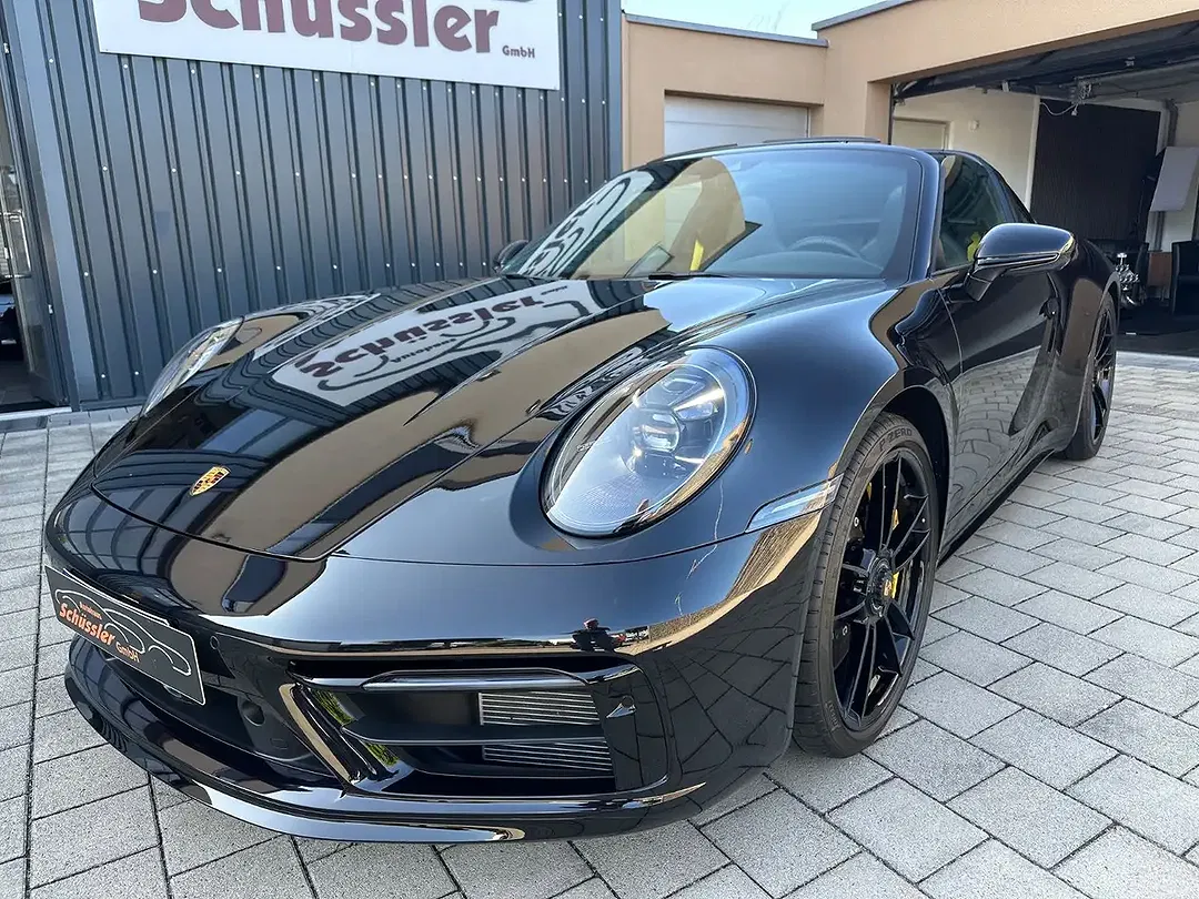 Porsche 992 Exclusive Series Targa GTS - Thumbnail 6