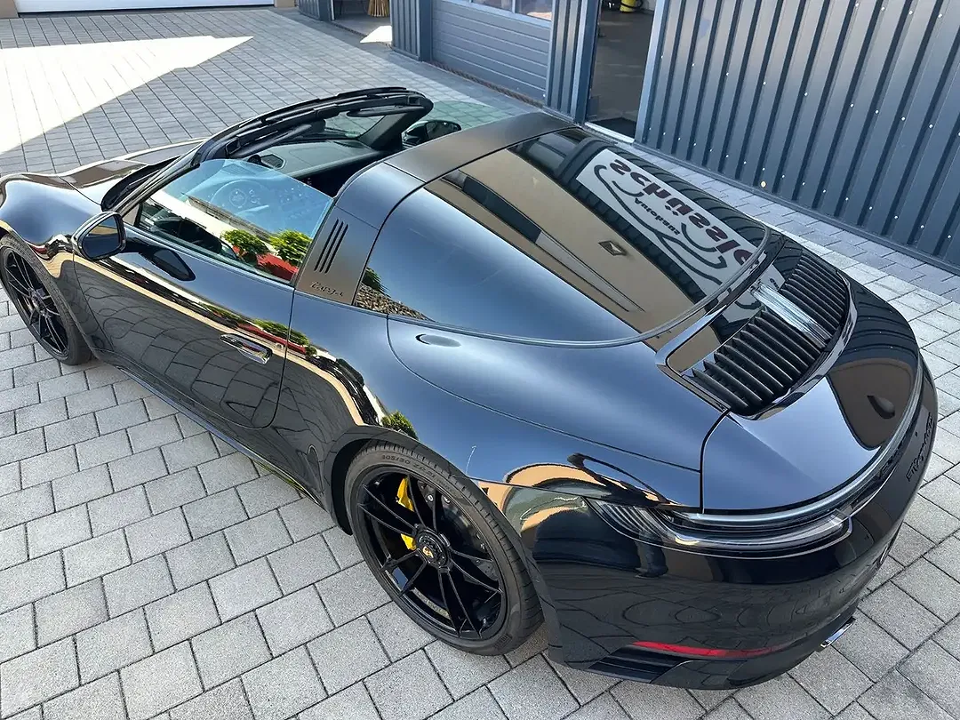 Porsche 992 Exclusive Series Targa GTS - Thumbnail 7