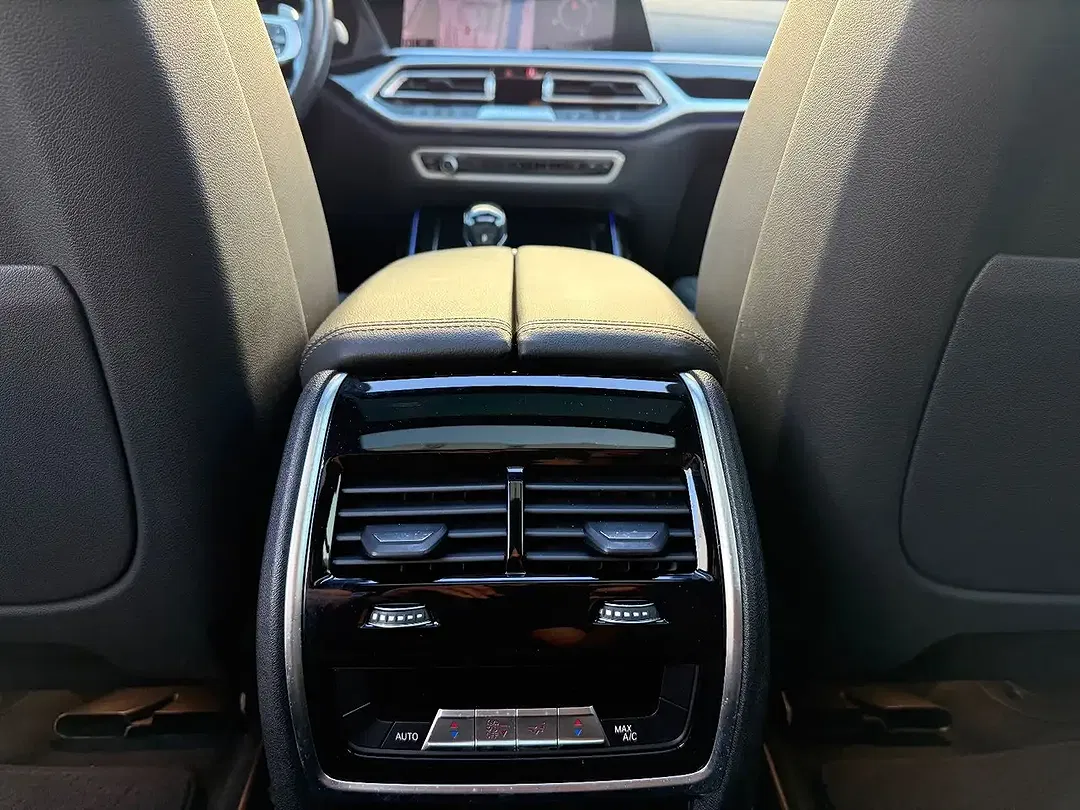 BMW X7 xDrive M Sport - Thumbnail 6