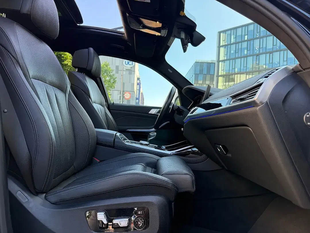 BMW X7 xDrive M Sport - Thumbnail 7