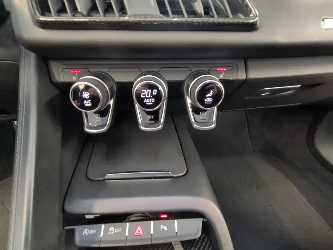 Audi R8 V10 quattro performance - foto 15