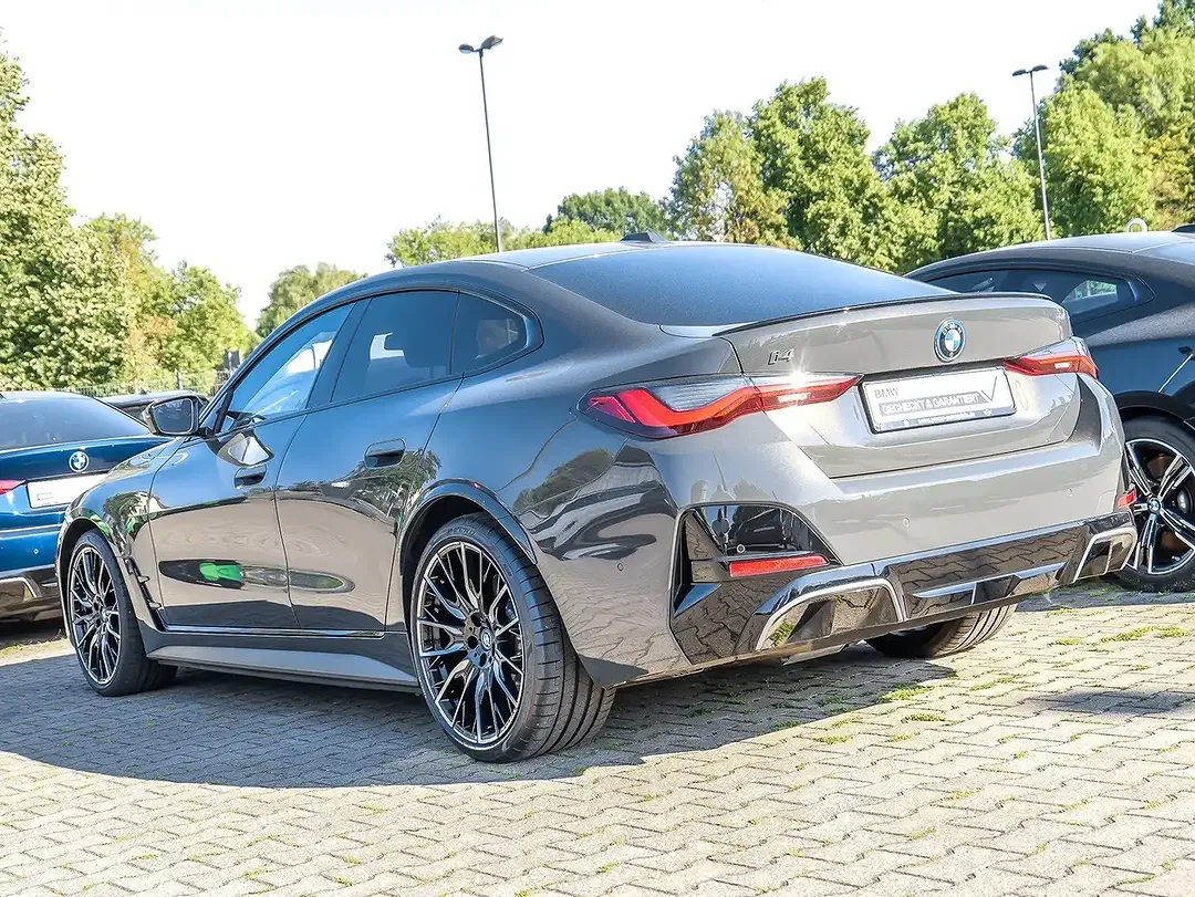 BMW i4 M50 Gran Coupe M Sport Pro - Thumbnail 7