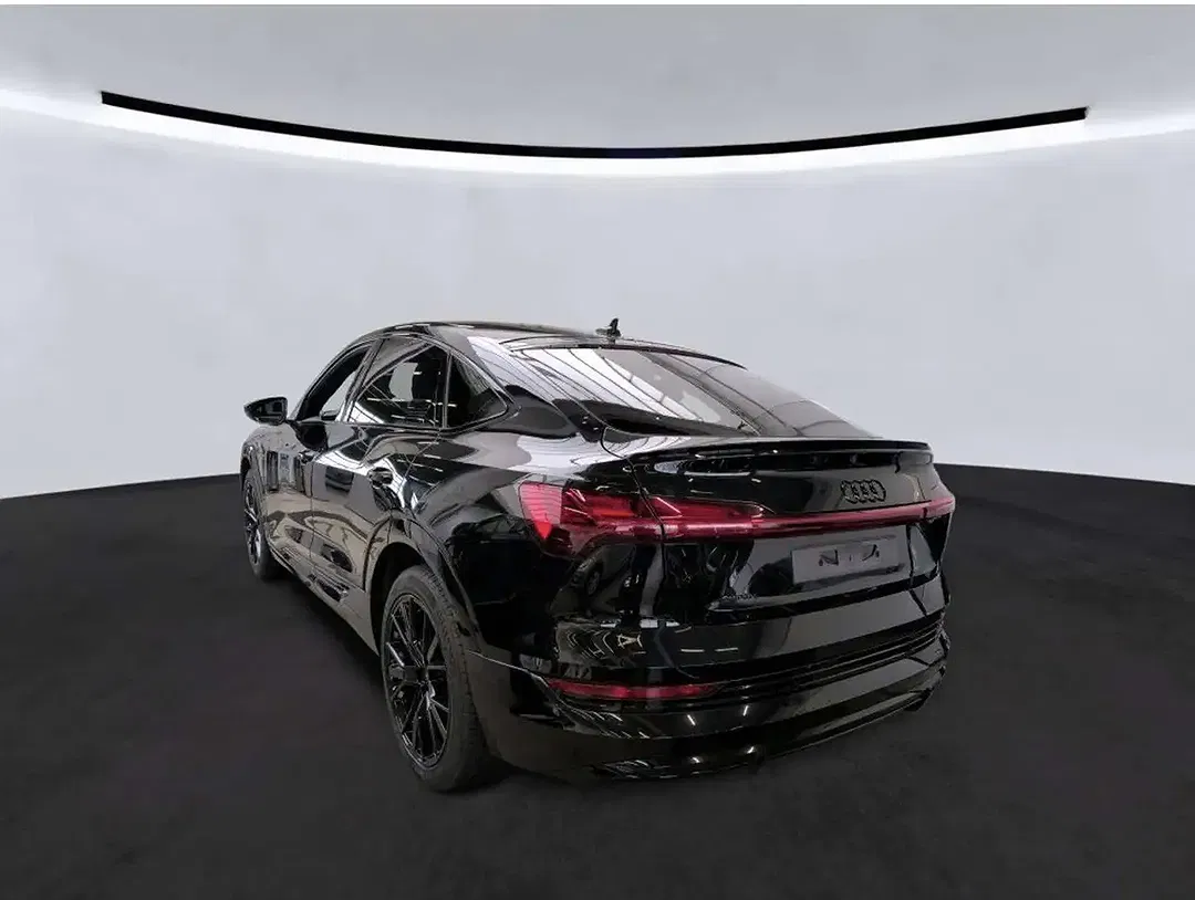 Audi Q8 e-tron 55 quattro Sportback S line - Thumbnail 5