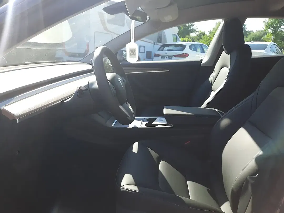 Tesla Model 3 Dual Motor Long Range - Thumbnail 12