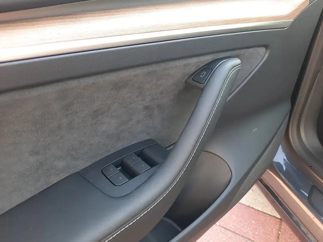 Tesla Model 3 Dual Motor Long Range - Thumbnail 13