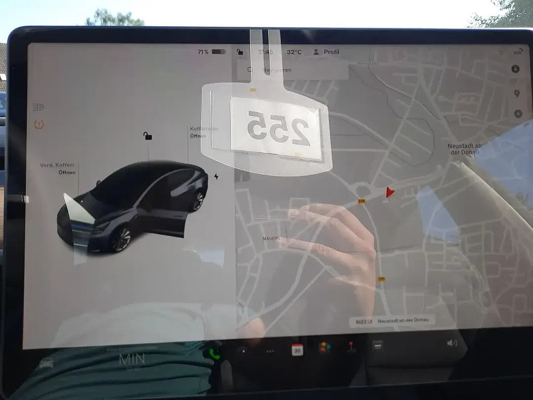 Tesla Model 3 Dual Motor Long Range - Thumbnail 17