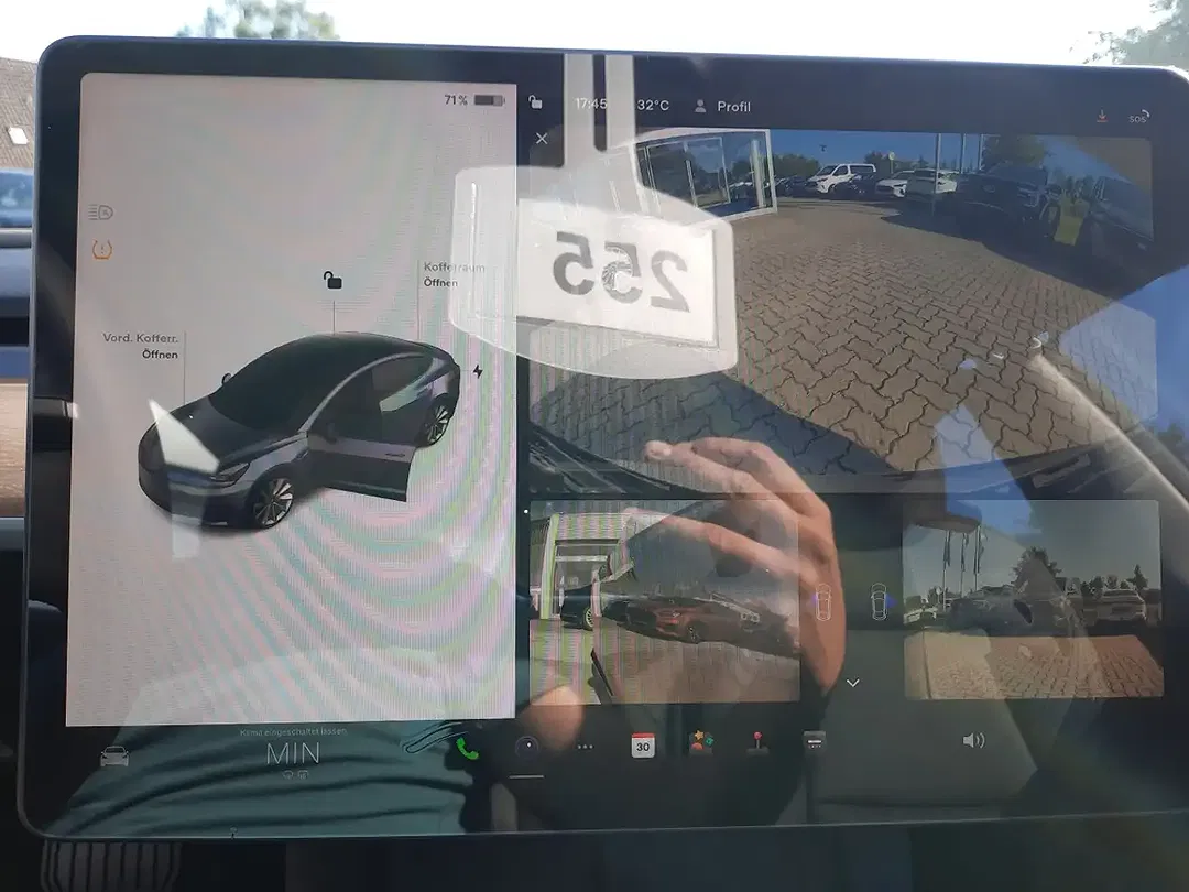 Tesla Model 3 Dual Motor Long Range - Thumbnail 18