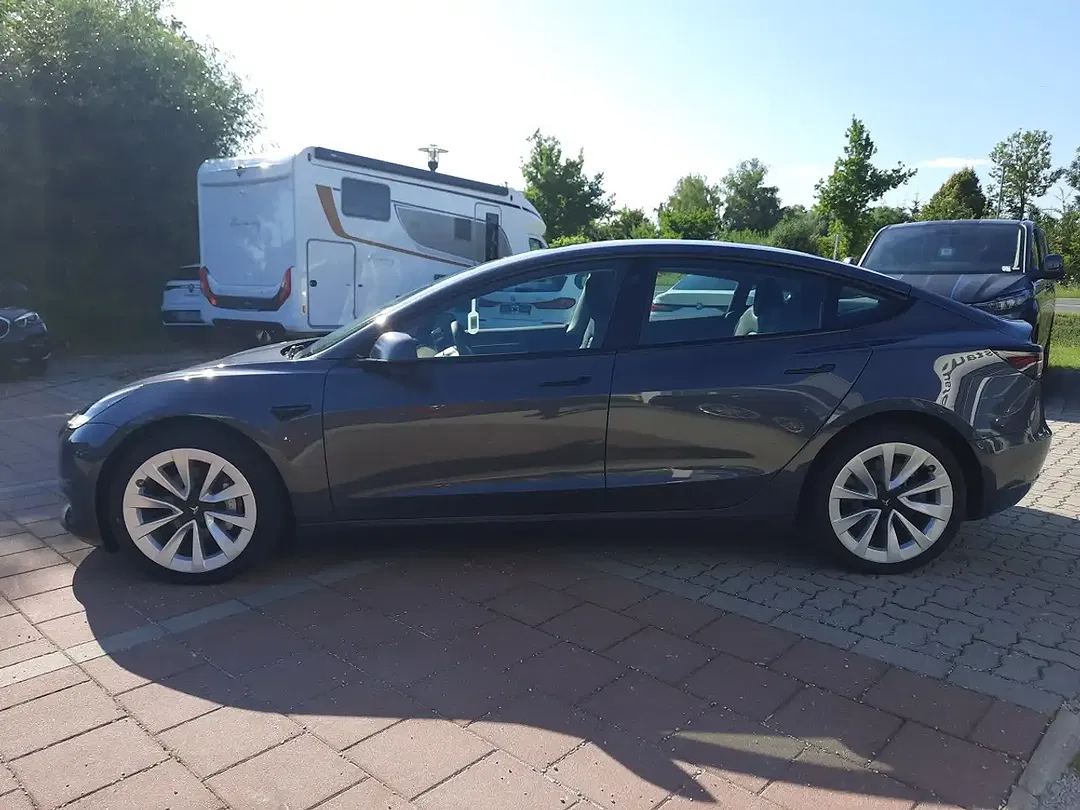Tesla Model 3 Dual Motor Long Range - Thumbnail 7