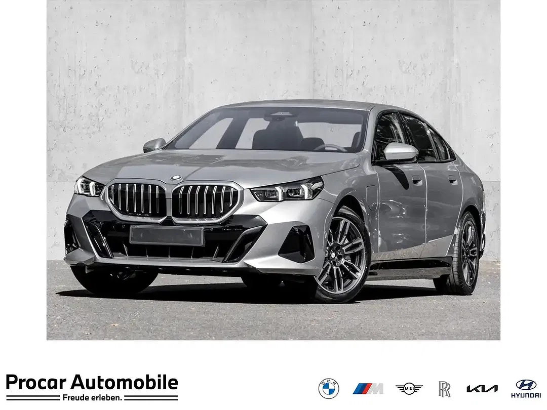 BMW 550 xDrive M Sport - Thumbnail 1