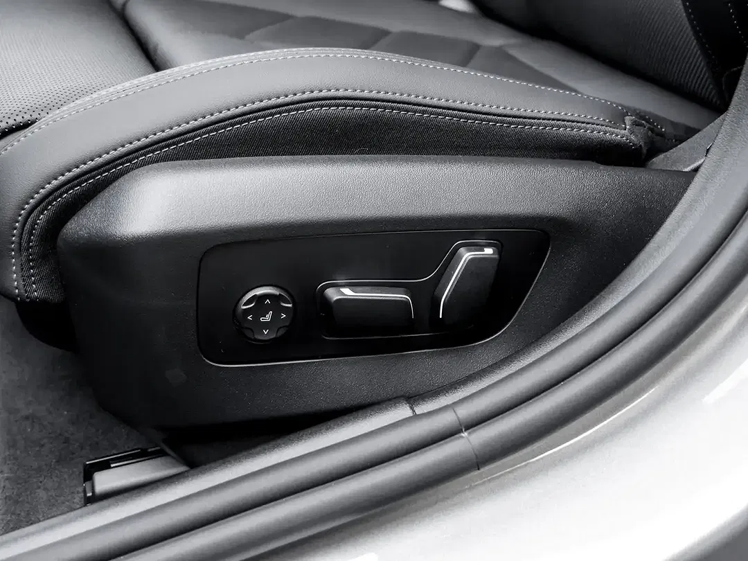 BMW 550 xDrive M Sport - Thumbnail 13