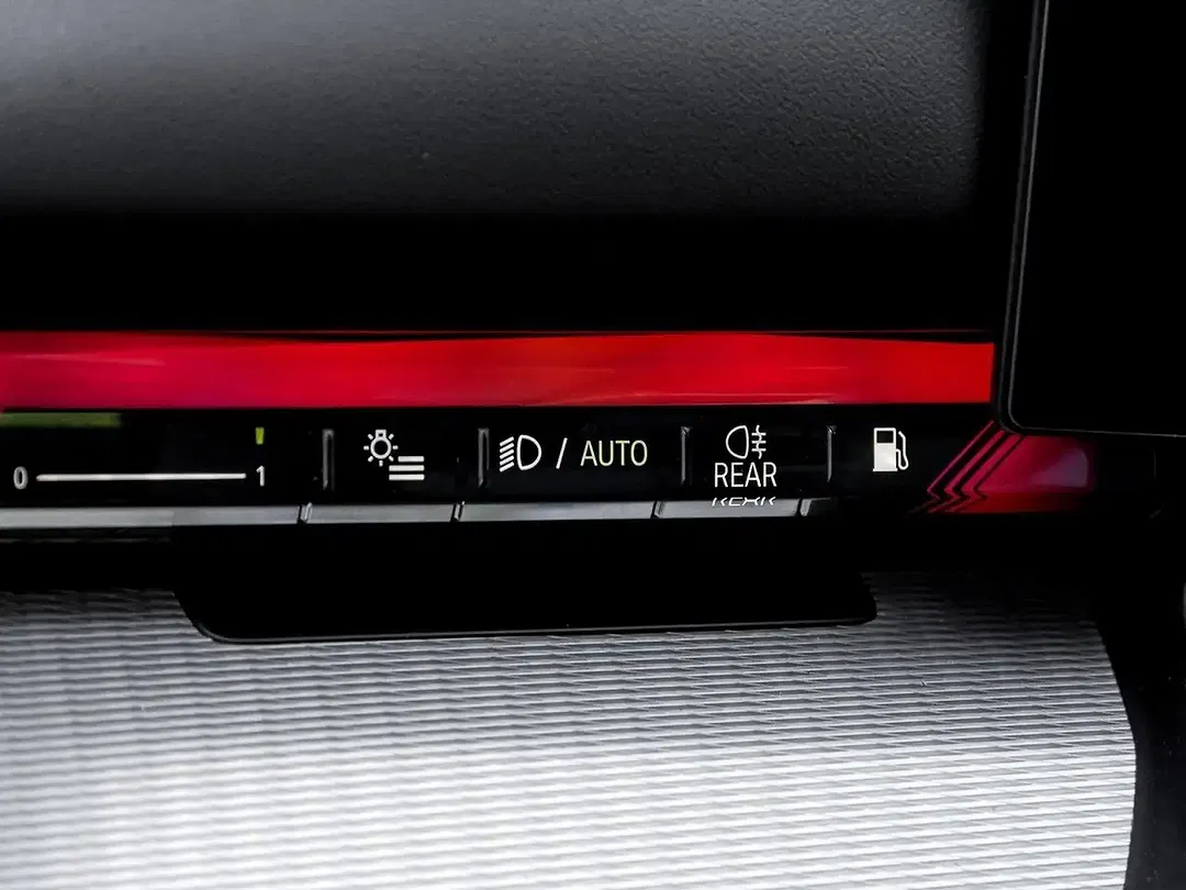 BMW 550 xDrive M Sport - Thumbnail 15
