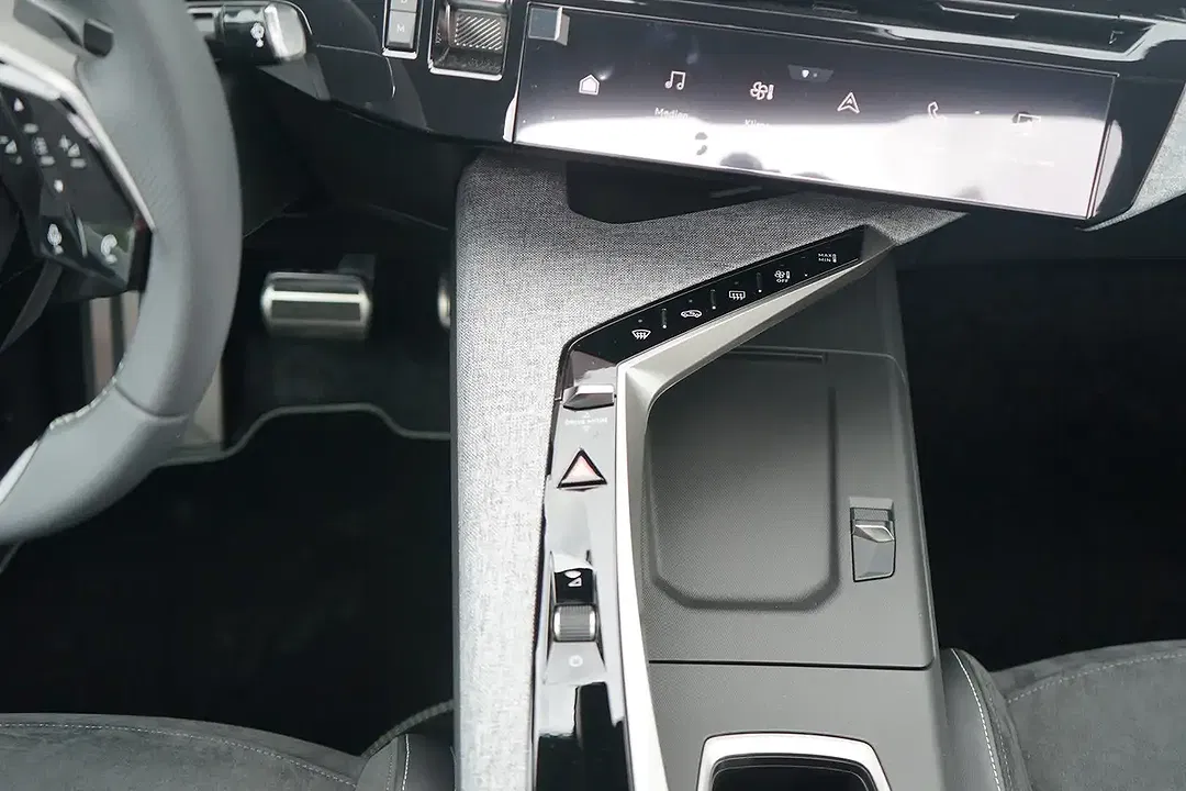 Peugeot 3008 145 AUT Hybrid GT - Thumbnail 12