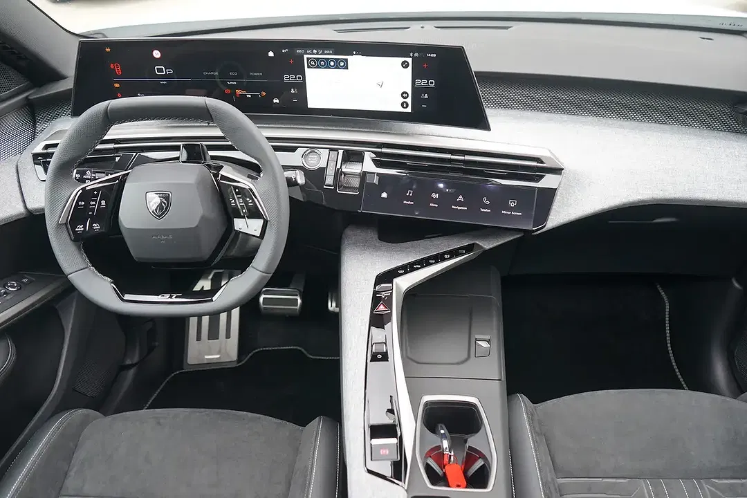 Peugeot 3008 145 AUT Hybrid GT - Thumbnail 4