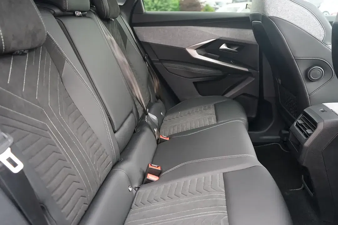 Peugeot 3008 145 AUT Hybrid GT - Thumbnail 5