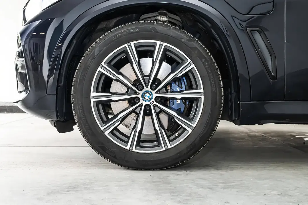 BMW X5 xDrive M - Thumbnail 10
