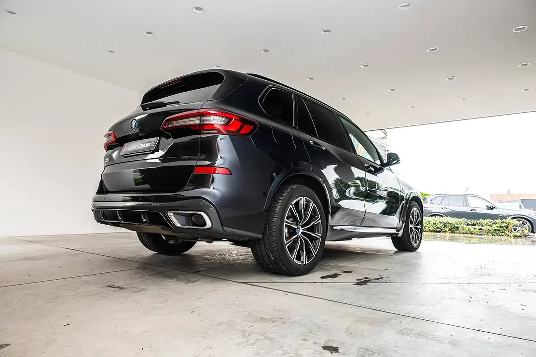 BMW X5 xDrive M - Thumbnail 12
