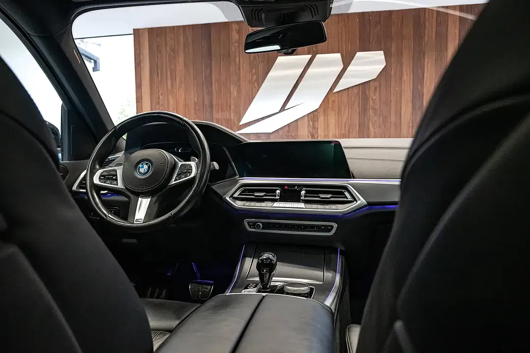 BMW X5 xDrive M - Thumbnail 3
