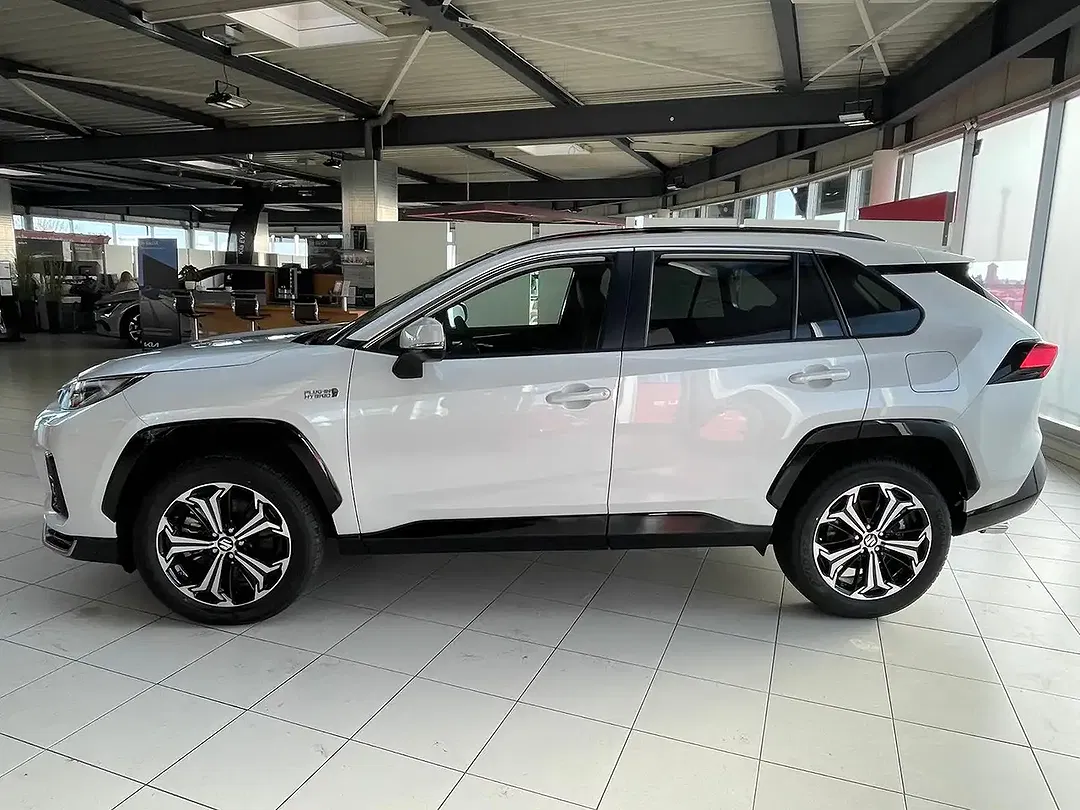 Suzuki Across Hybrid Comfort+ - Thumbnail 3