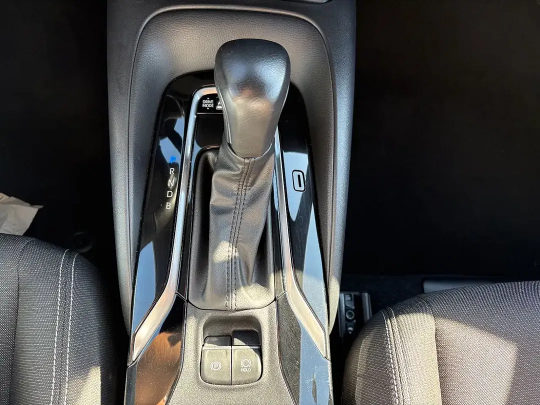 Toyota Corolla Hybrid Business Edition - Thumbnail 12