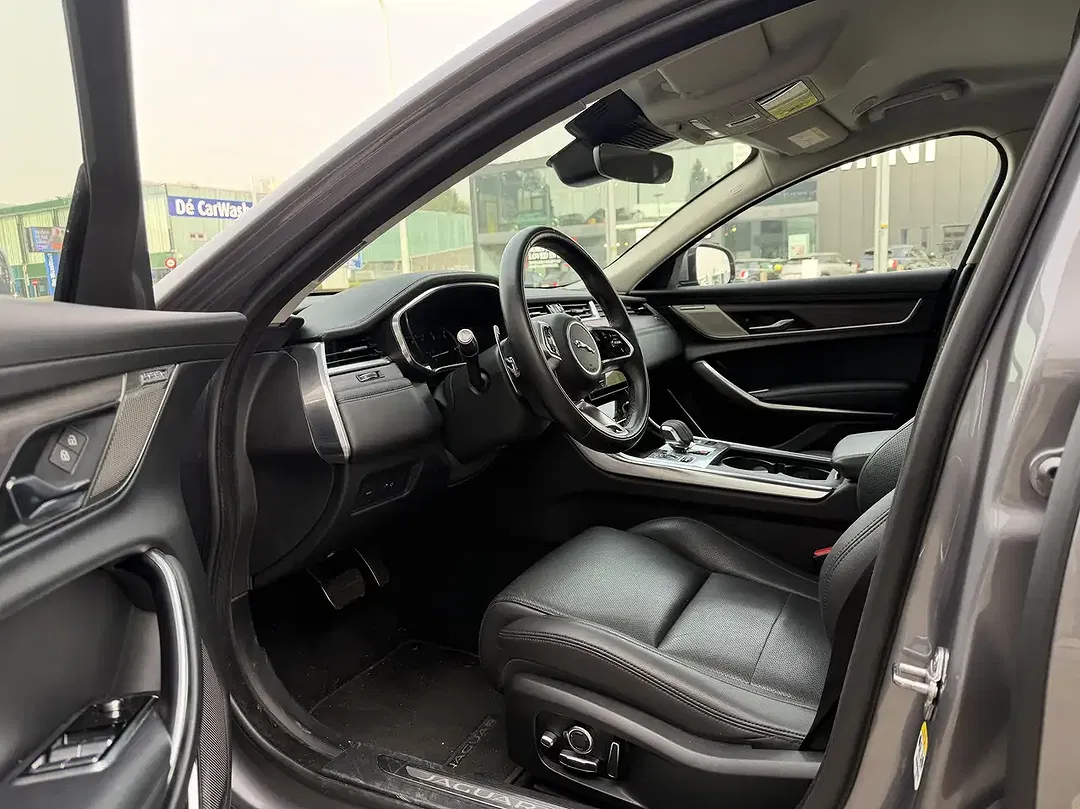 Jaguar XF D200 4x4 SE - Thumbnail 10