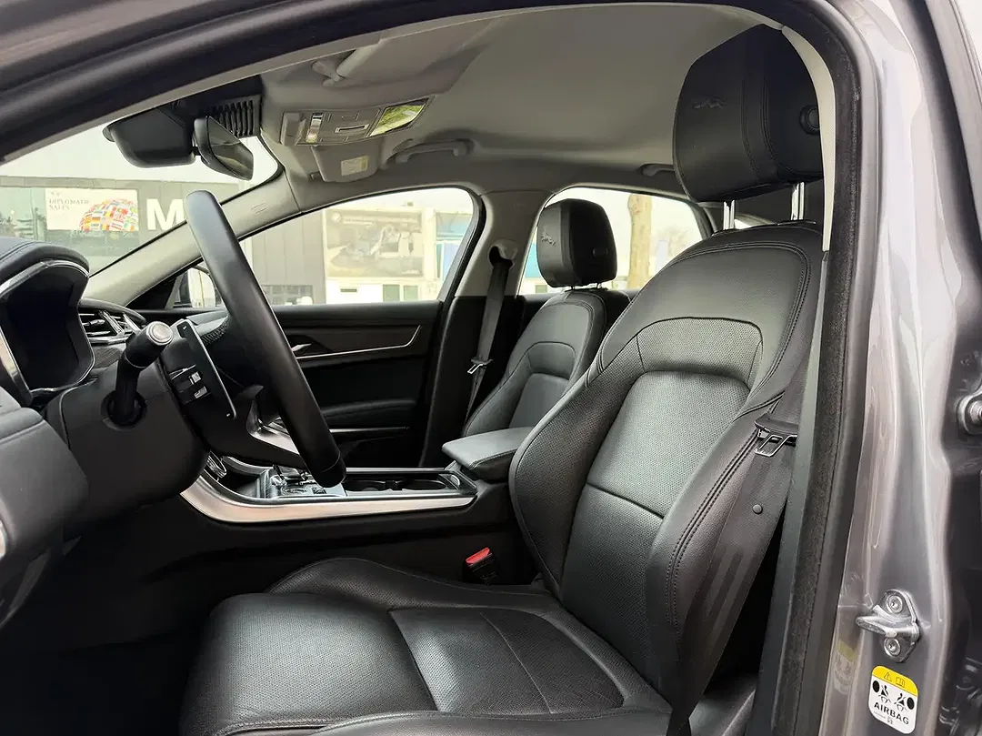 Jaguar XF D200 4x4 SE - Thumbnail 11