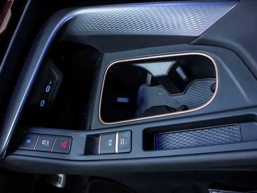 CUPRA Terramar 1.5 eTSI Matrix LED - Thumbnail 22