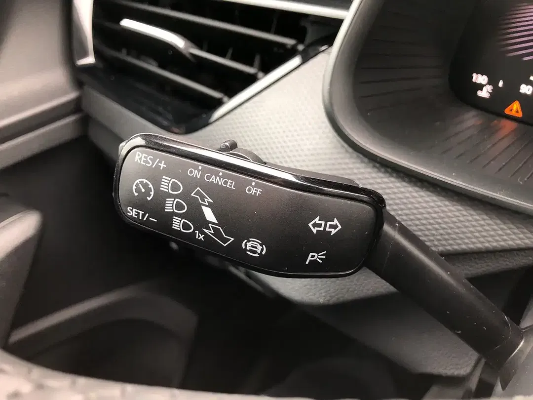 Skoda Scala 1.0 TSI DSG Essence - Thumbnail 12