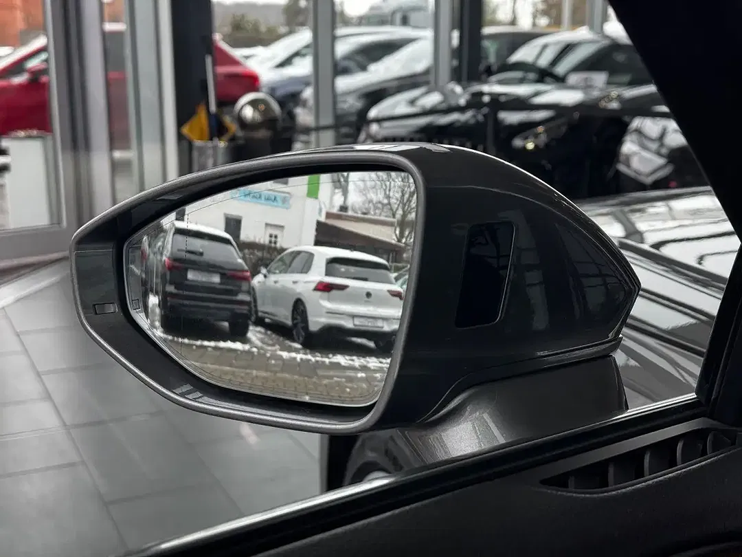 Audi A8 60 TFSI e quattro - Thumbnail 11