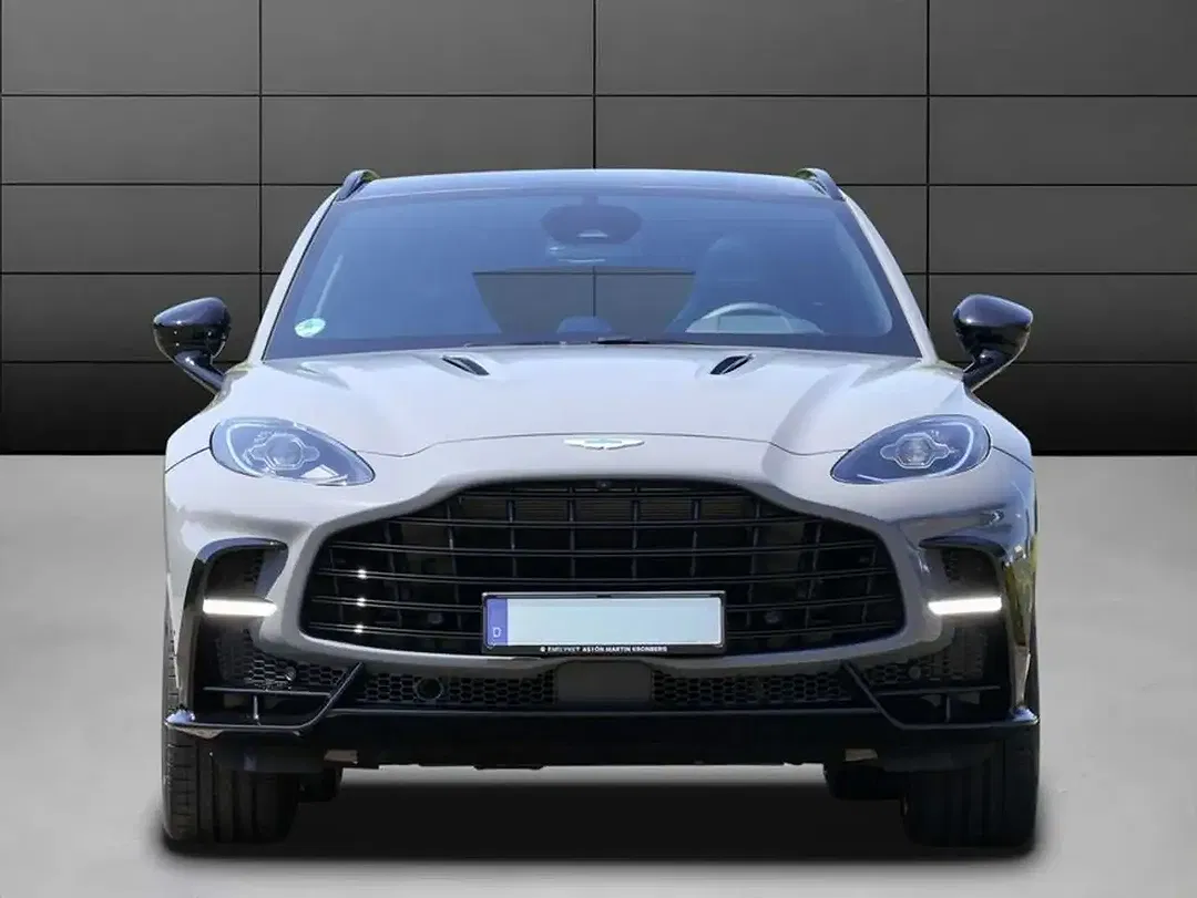 Aston Martin DBX S - Thumbnail 4