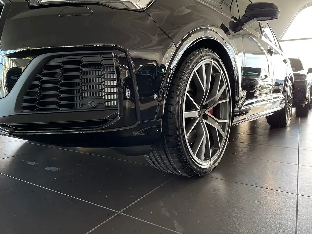 Audi SQ7 TFSI tiptronic quattro competition plus - Thumbnail 4