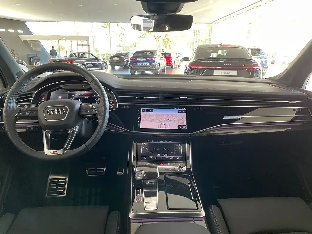 Audi SQ7 TFSI tiptronic quattro competition plus - Thumbnail 6
