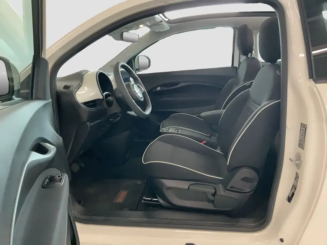 Fiat 500e - Thumbnail 9