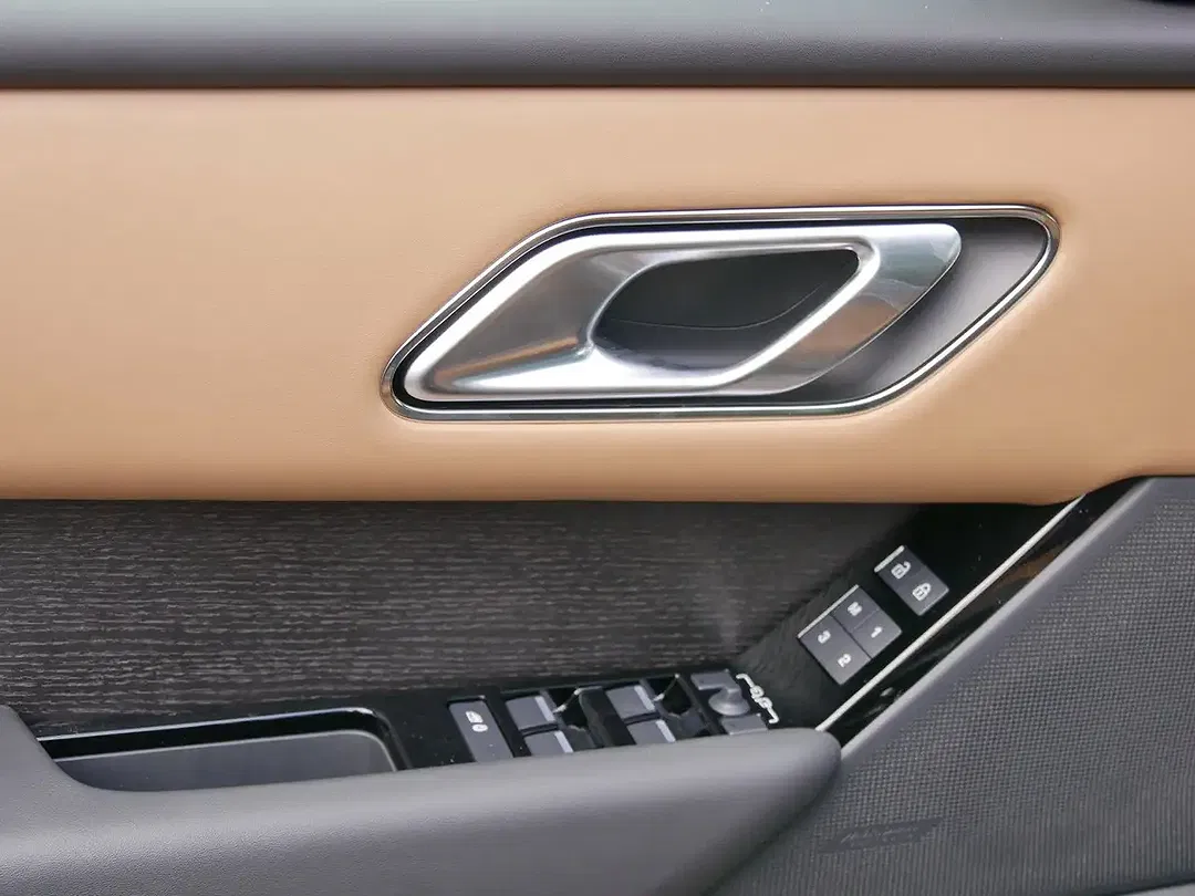 Land Rover Range Rover Velar Autobiography - Thumbnail 12