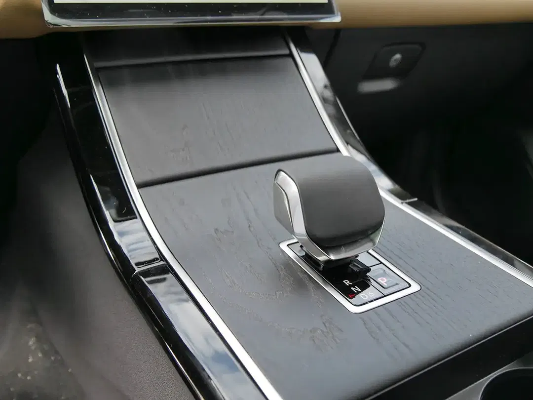 Land Rover Range Rover Velar Autobiography - Thumbnail 14
