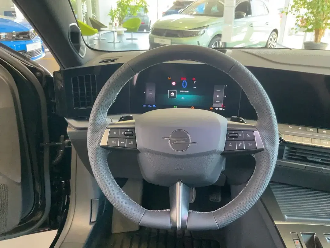Opel Astra PHEV 1.6 Turbo - Thumbnail 9