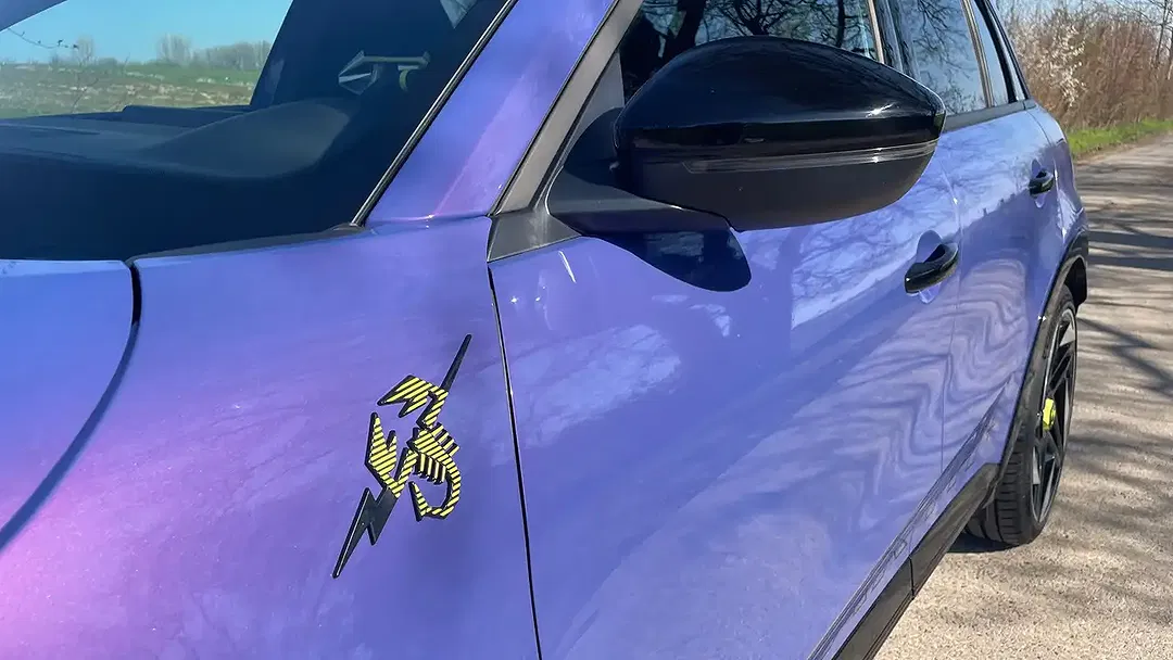 Abarth 600e Scorpionissima - Thumbnail 6