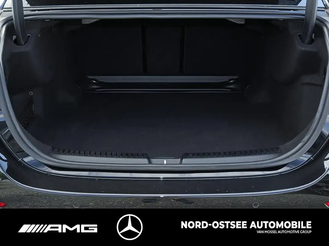 Mercedes-Benz E 200 AMG MBUX Night - foto 15