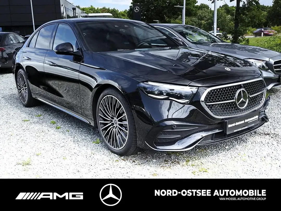 Mercedes-Benz E 200 AMG MBUX Night - Thumbnail 3