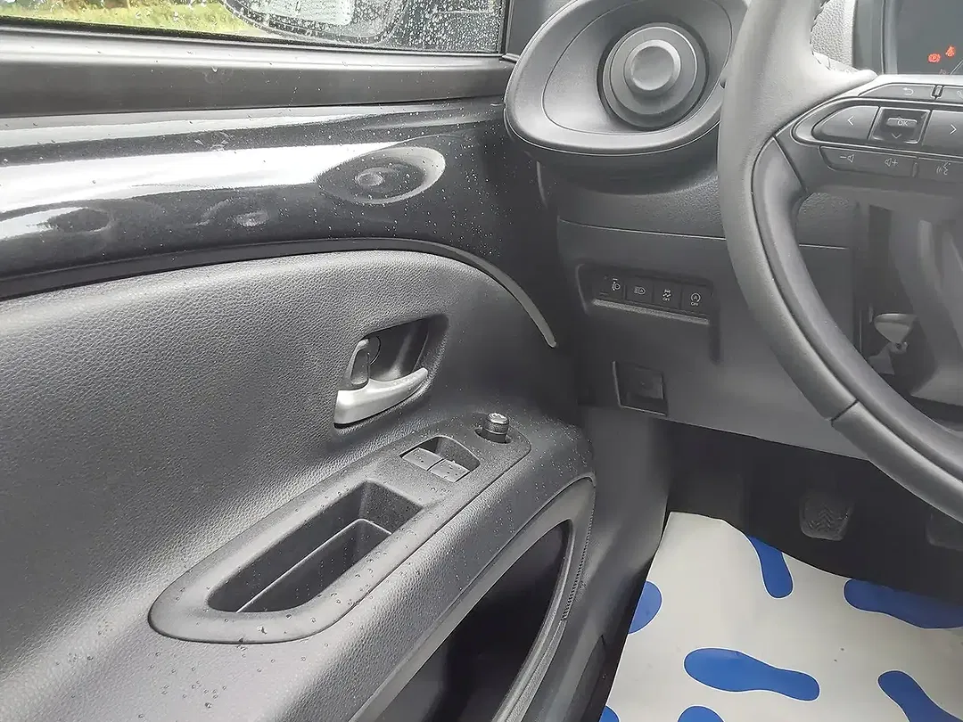 Toyota Aygo X Business Edition - Thumbnail 14