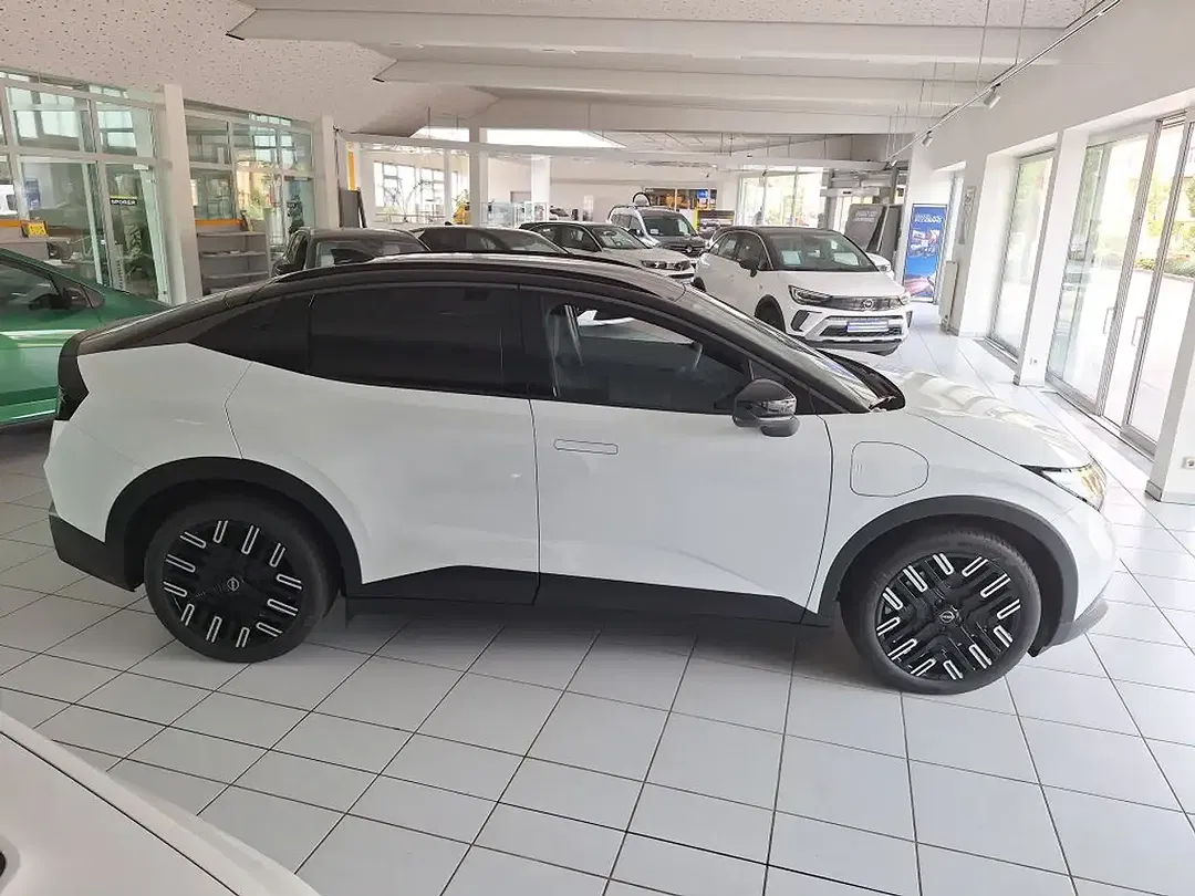 Nissan Leaf Evolve - Thumbnail 3