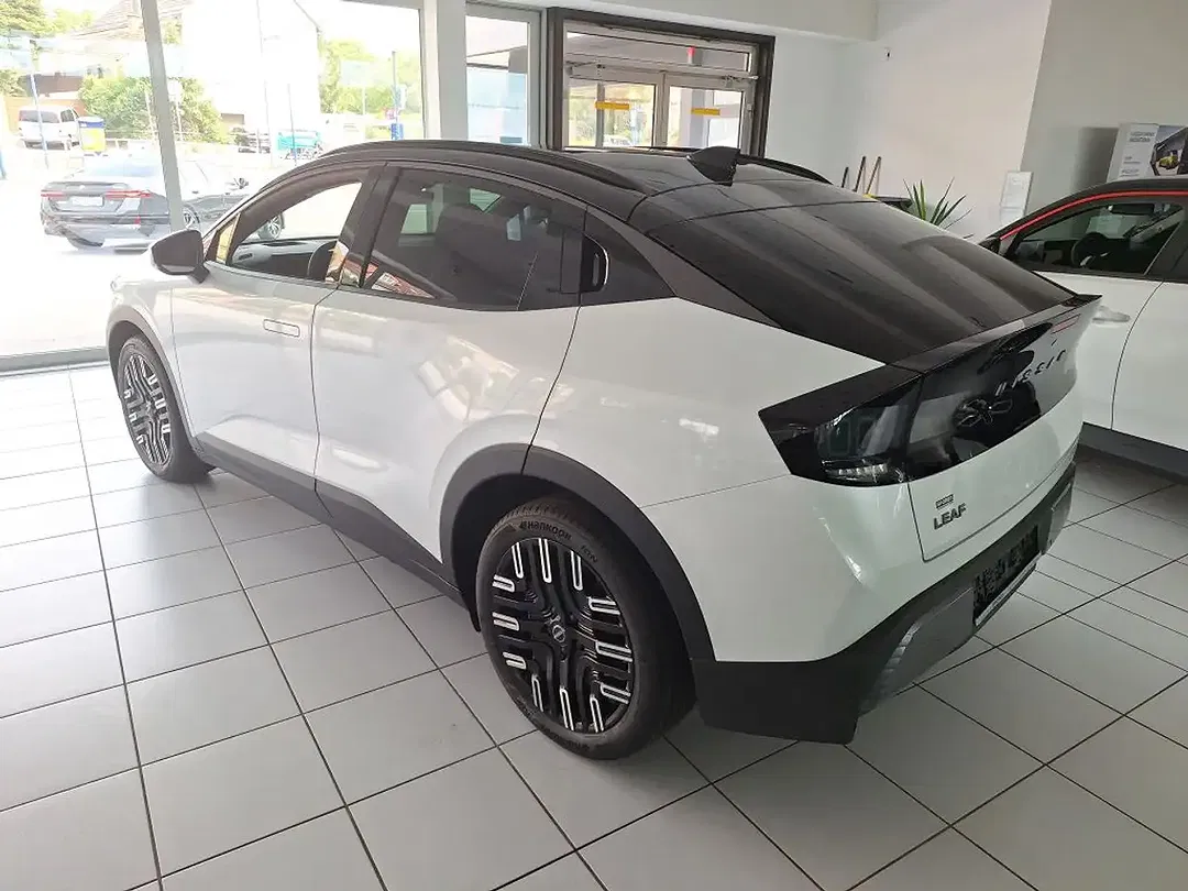 Nissan Leaf Evolve - Thumbnail 4
