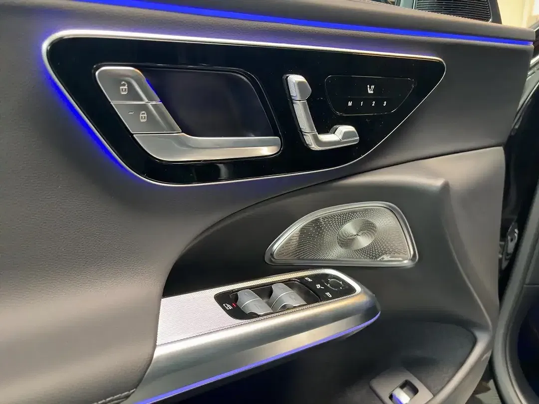 Mercedes-Benz E 220 AMG Burmester - Thumbnail 14