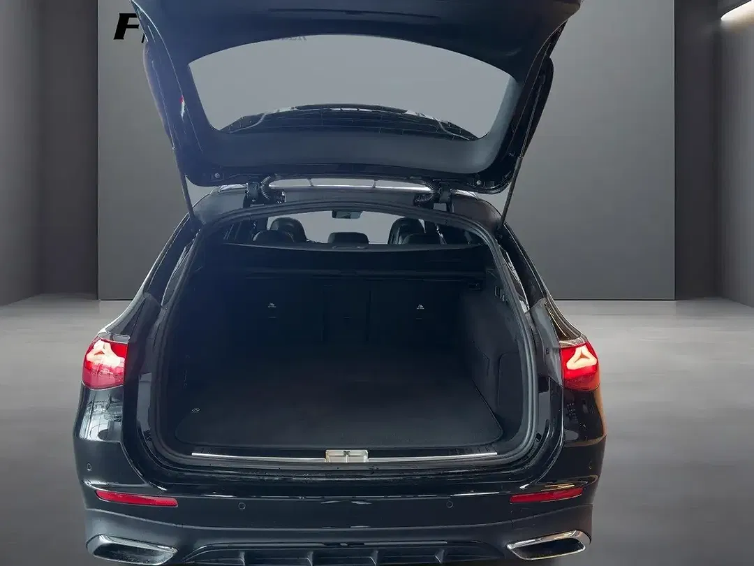 Mercedes-Benz E 220 AMG Burmester - Thumbnail 5